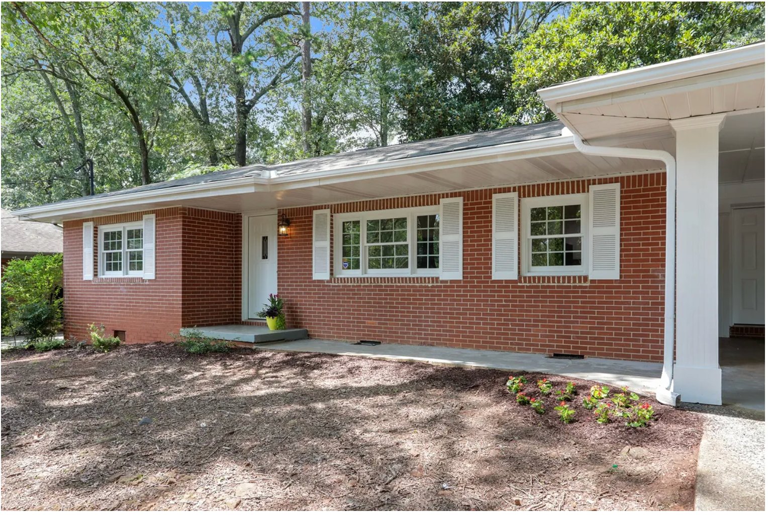 Atlanta House: 1594 Boulderwoods Dr. SE