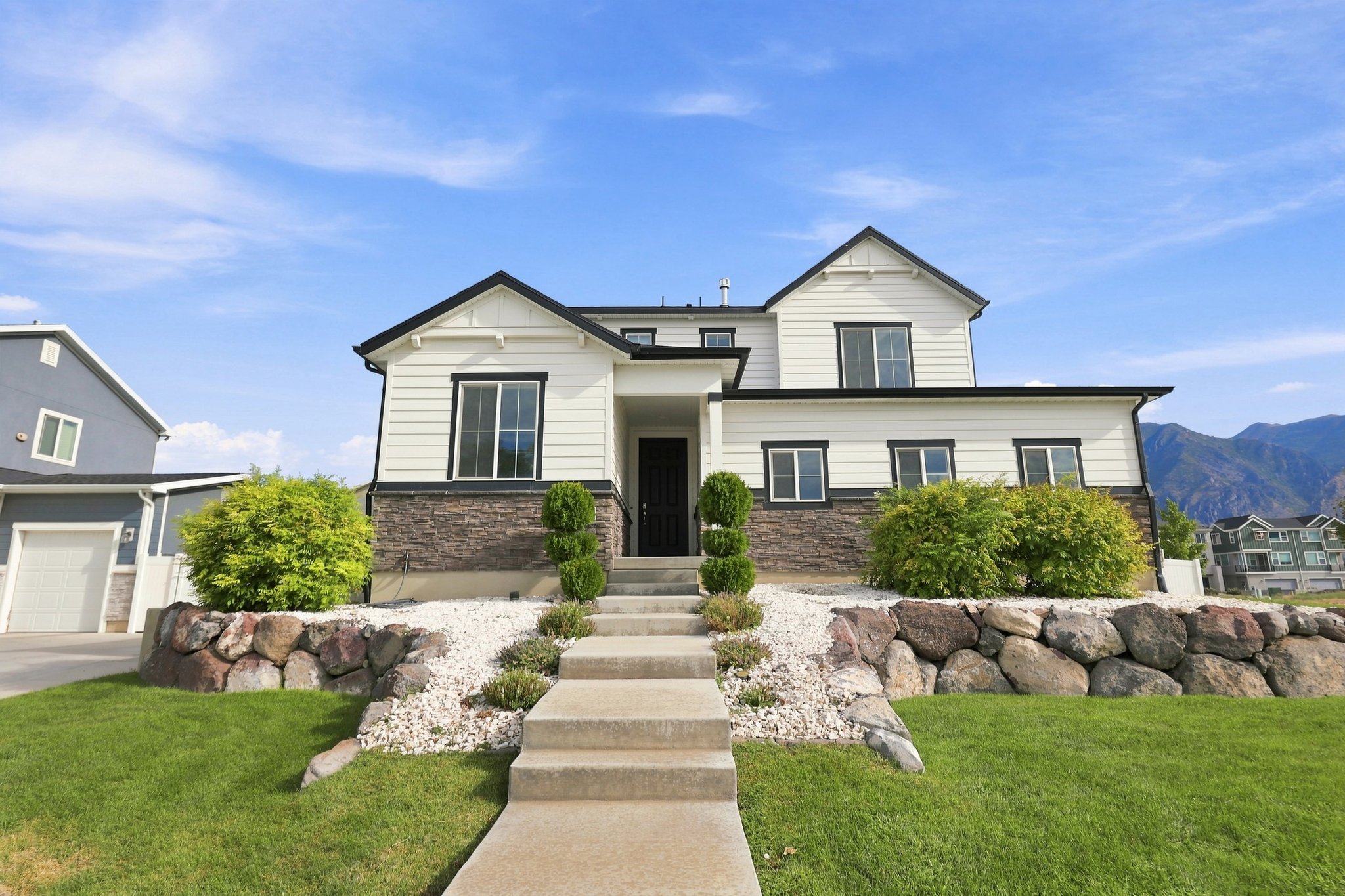 Springville House: 956 W 900 S
