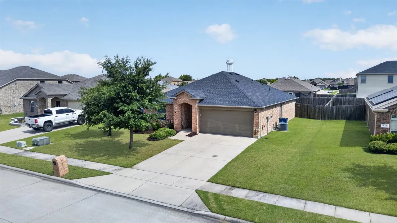 Nevada House: 416 Azalea Dr
