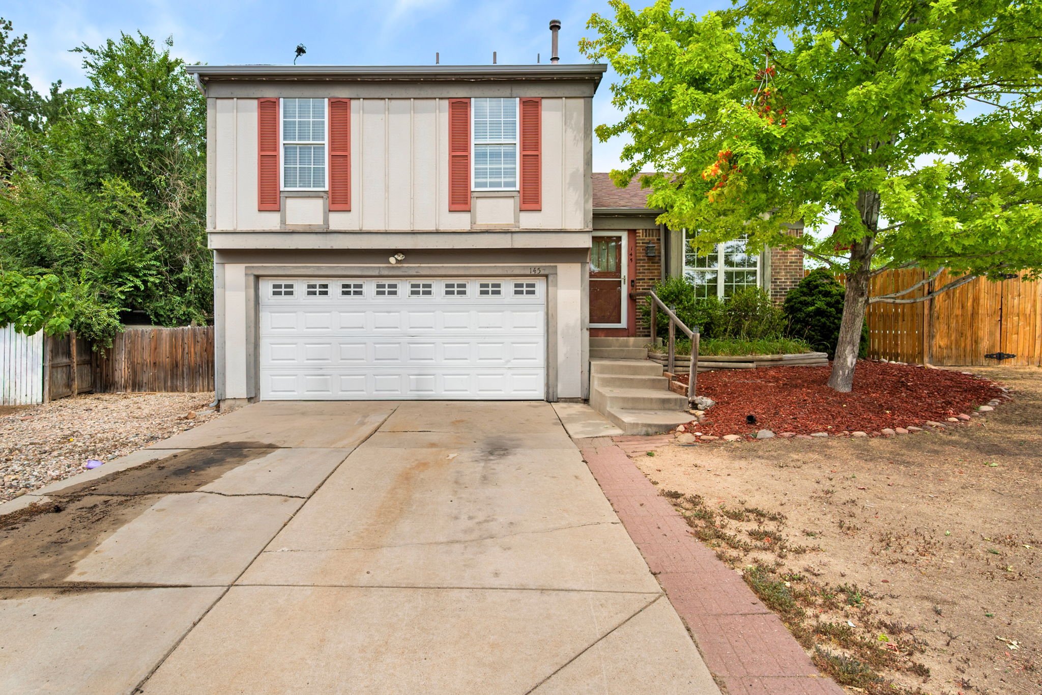 Lafayette House: 145 Caria Dr