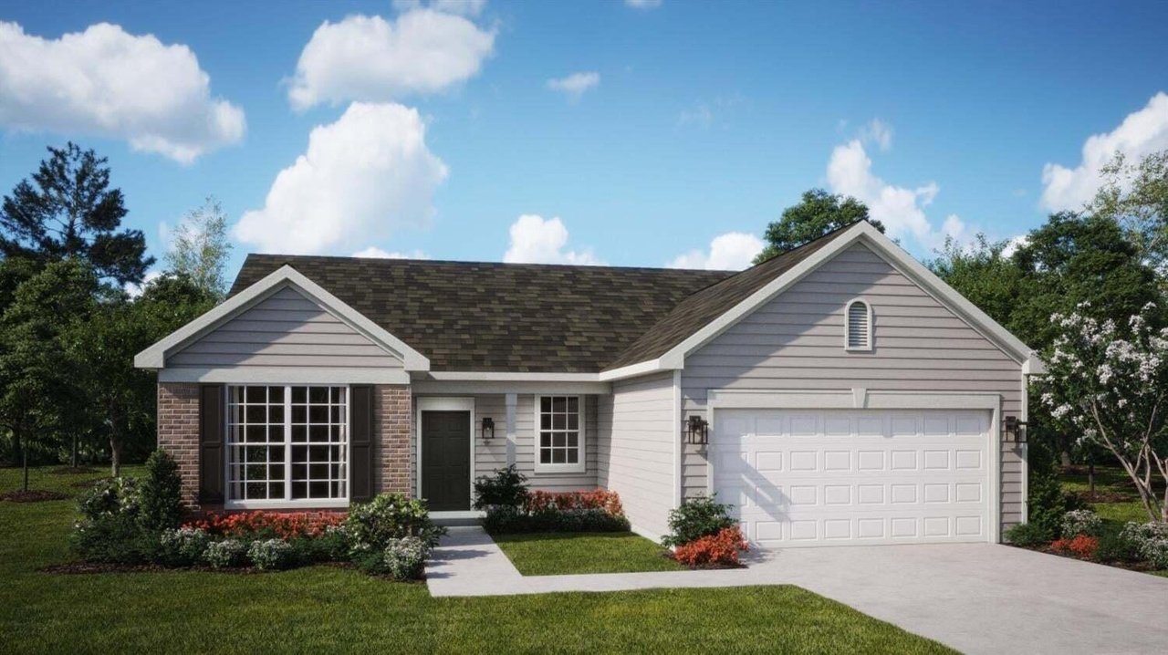 Lowell House: 8342 Graystone Dr,