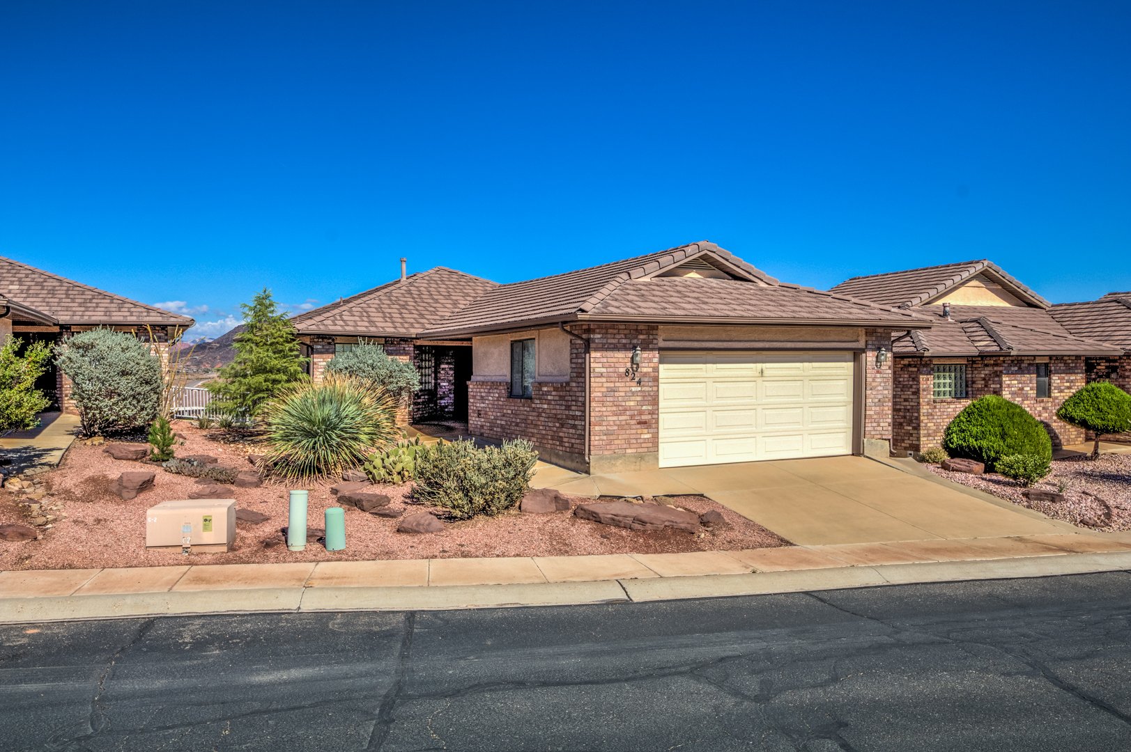 St. George House: 824 W Hampton Road