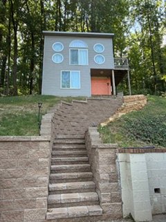 Louisville House: 831 E Cumberland Drive