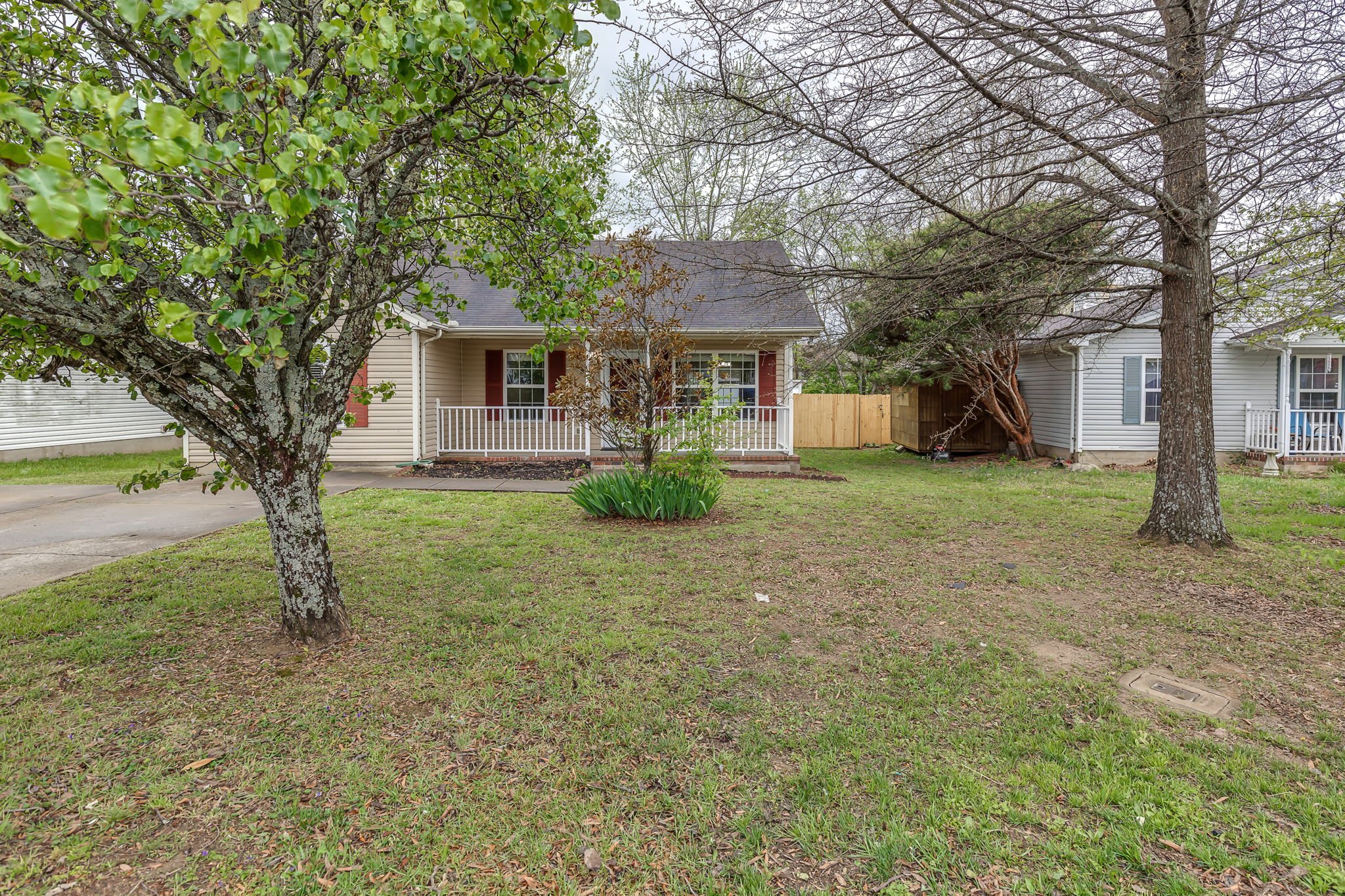 LaVergne House: 524 Cedar Park Circle