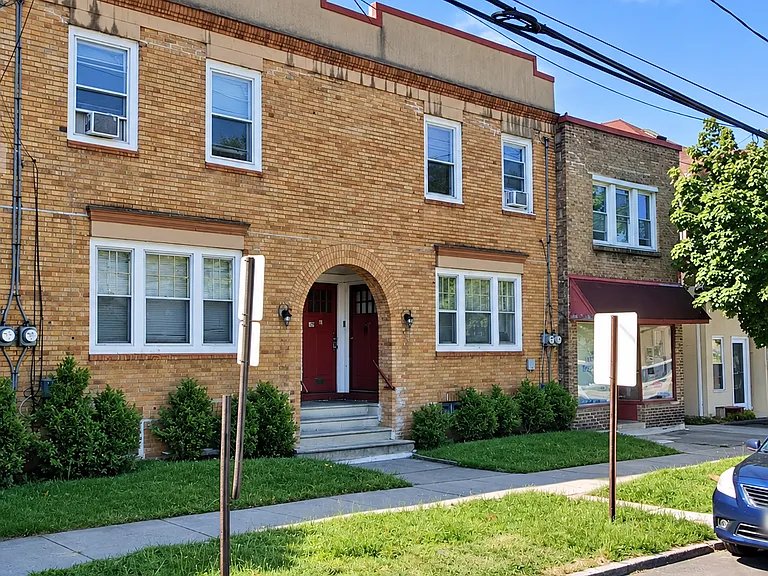 Merchantville Apartment: 728 W Maple Ave