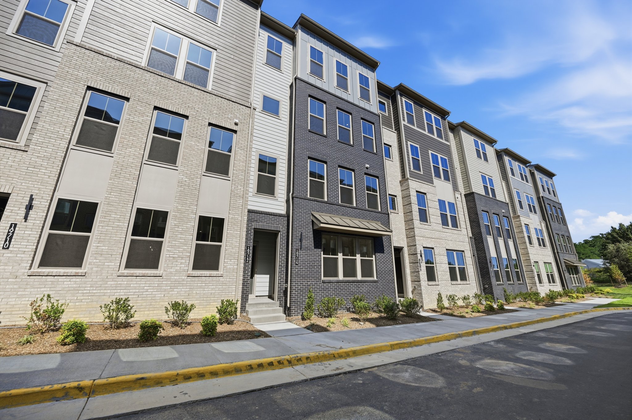 Ashburn Condo: 19714 Misty Moss Sq
