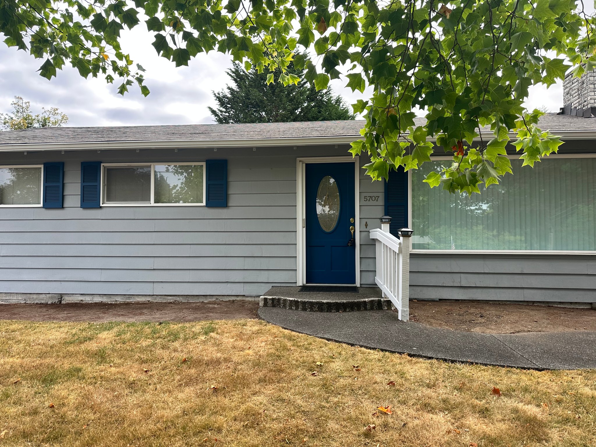 Everett House: 5707 Sunset Ln