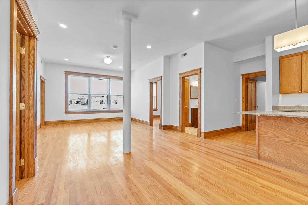 Chicago Apartment: 3406 N Sheffield Ave
