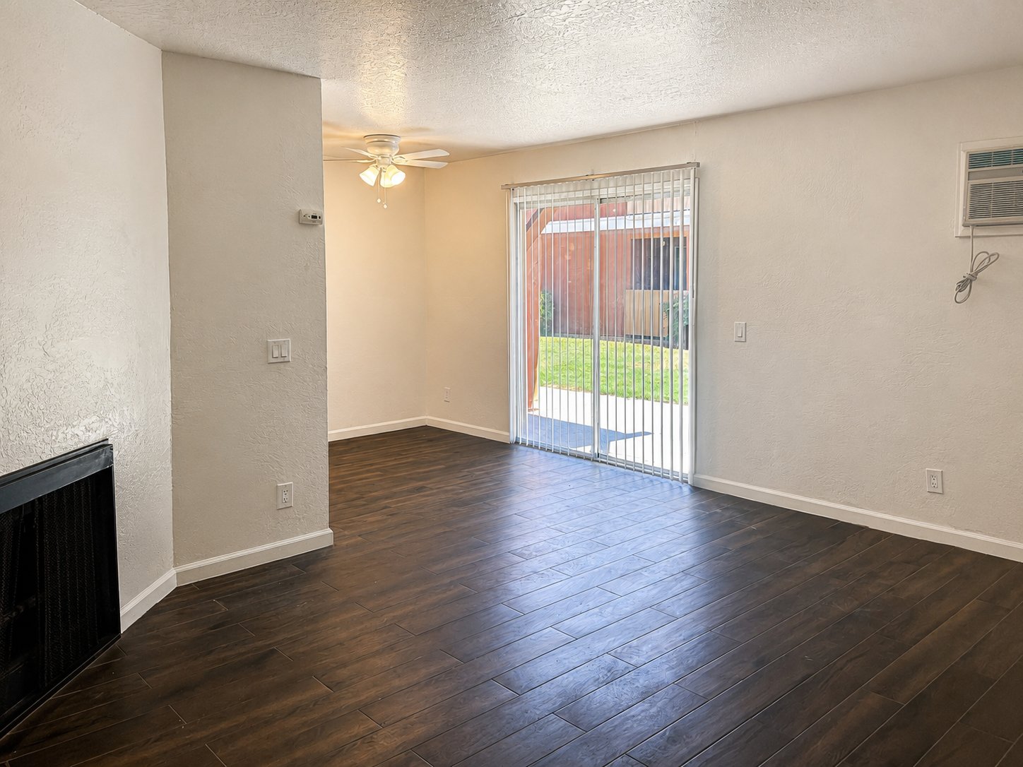 Palmdale Apartment: 38551/38561 11th St E