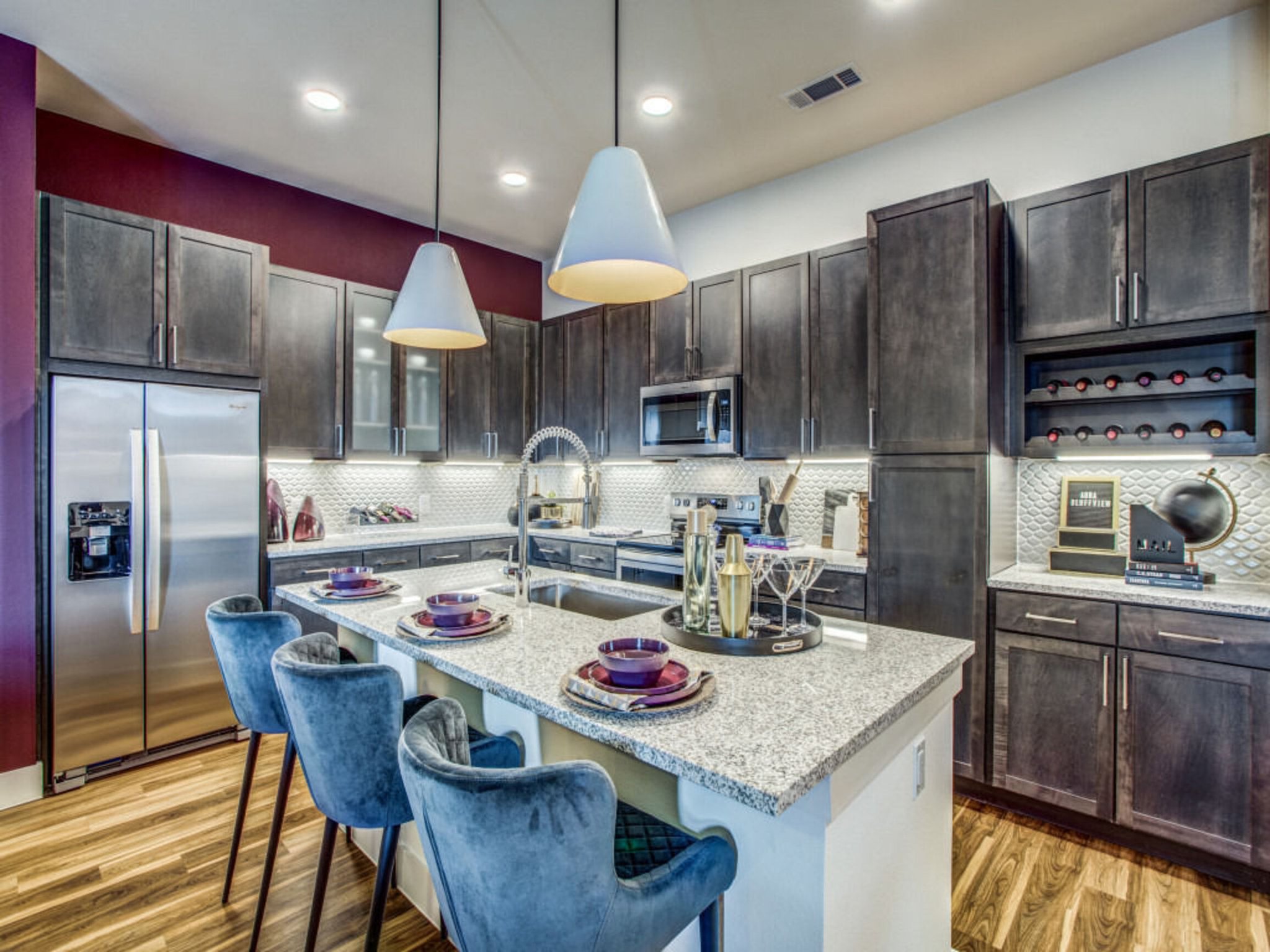 Dallas Apartment: 3900 W Northwest Hwy