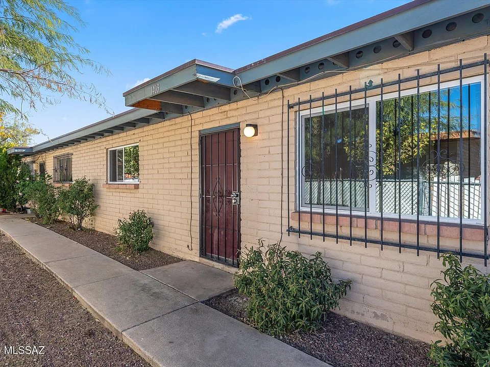 Tucson Multiplex: 1408/1410 N Hualpai Rd