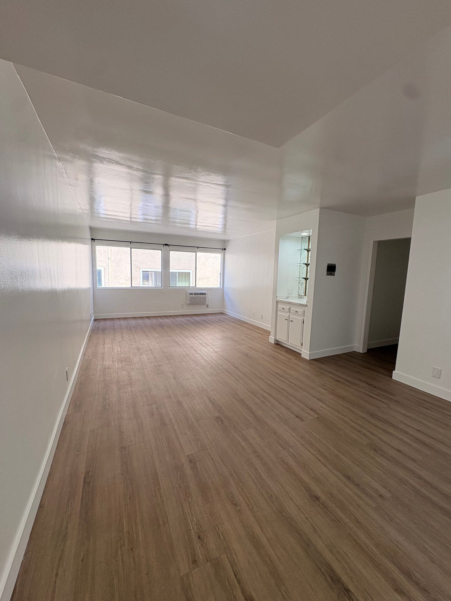Los Angeles Apartment: 1825 N. Gramercy Pl.