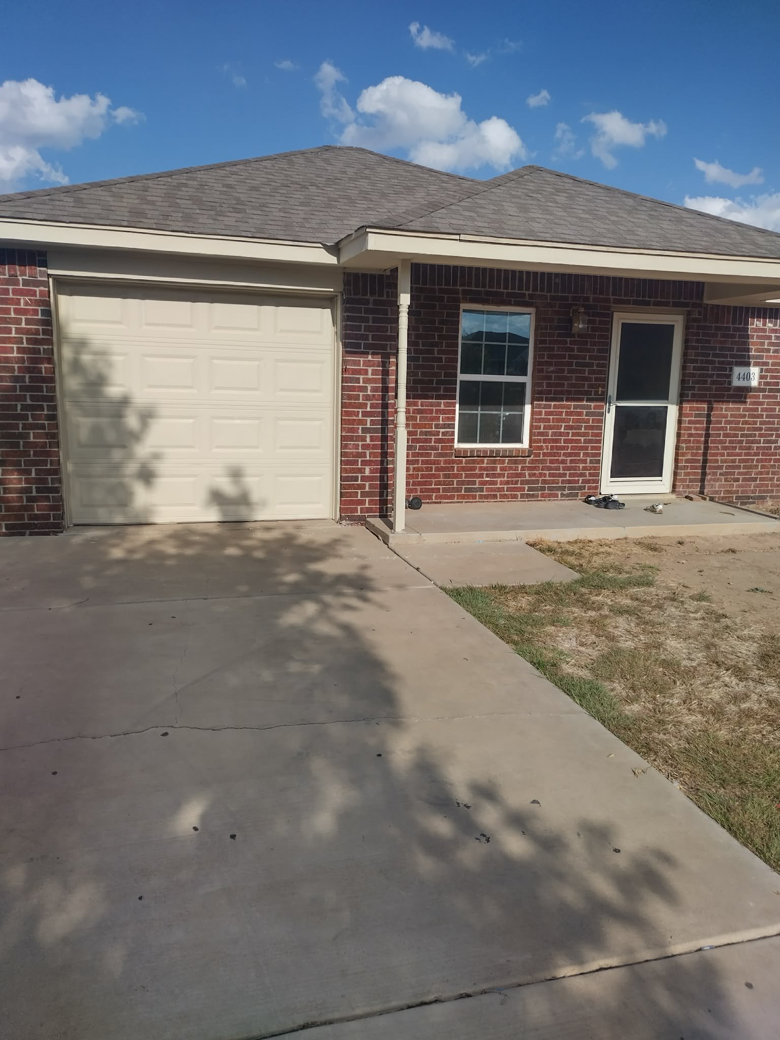 Amarillo House: 4403 s. Roberts
