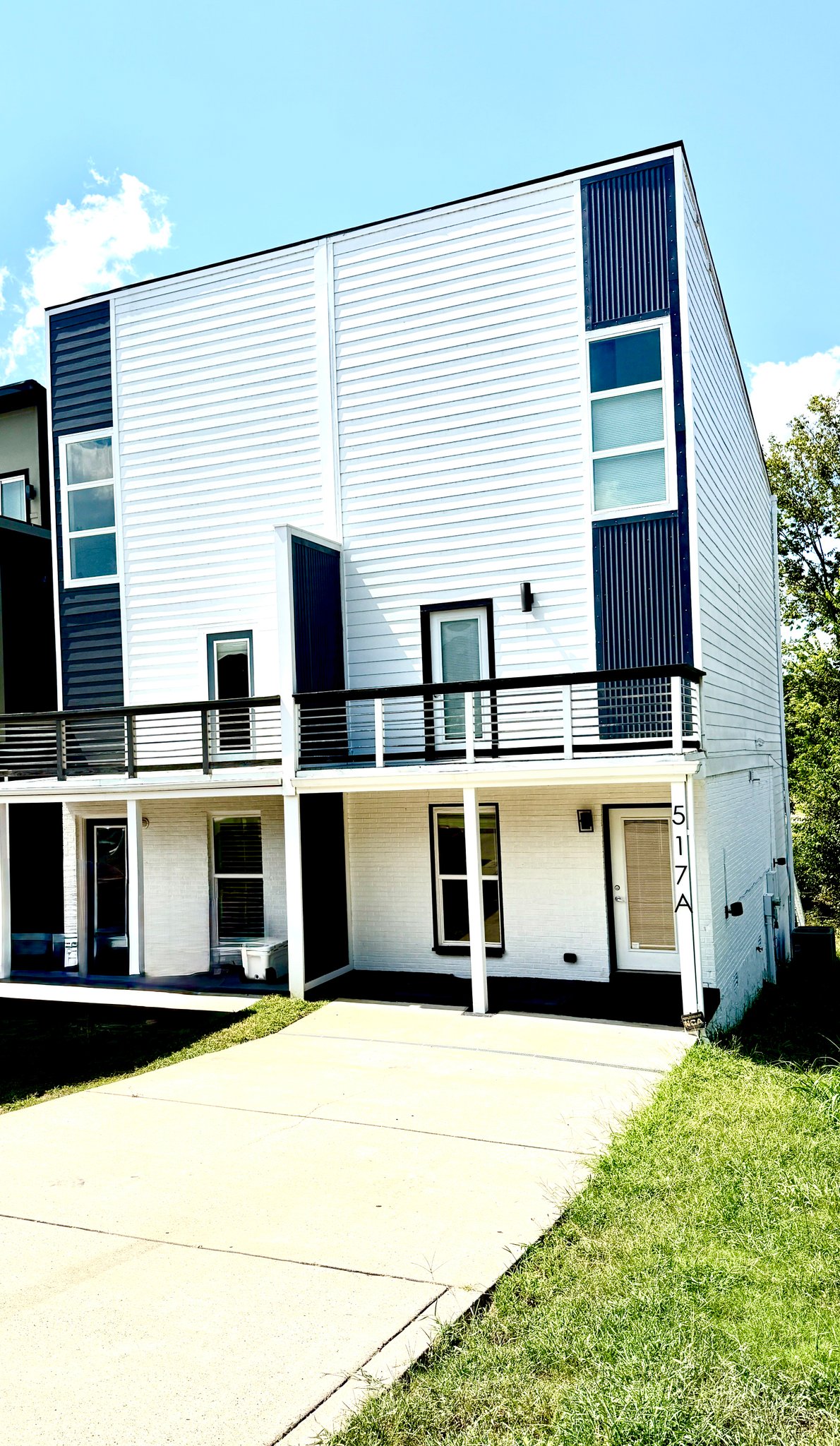 Nashville House: 517A Weakley Ave