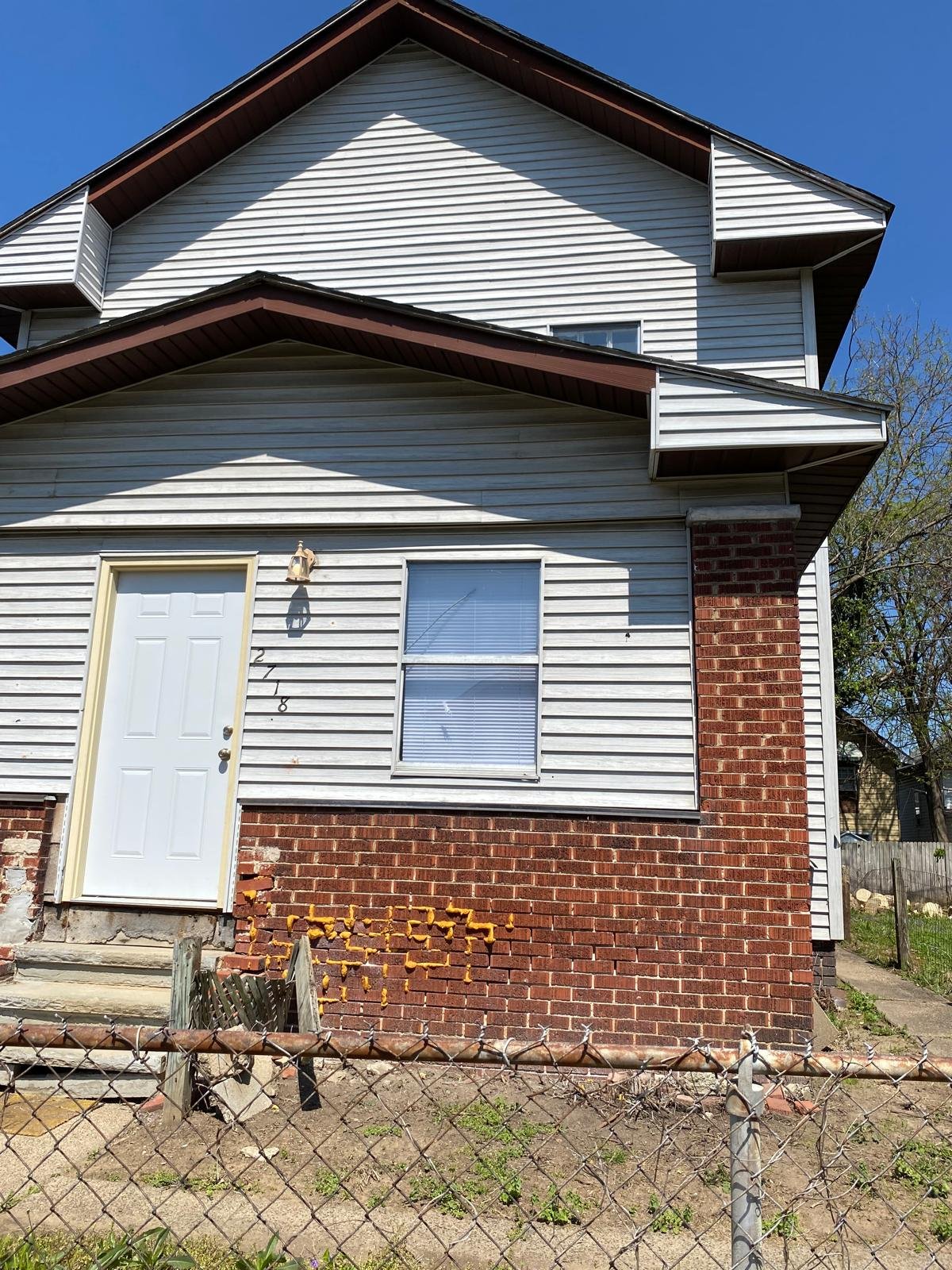Huntington House: 2718 Highlawn Ave