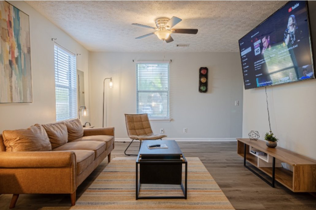 Columbus Multiplex: 7716 Boulder Dr