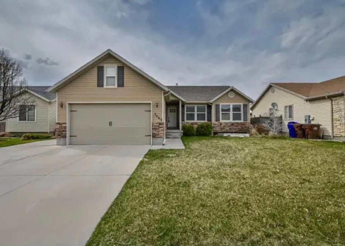 Eagle Mountain House: 7463 N Red Pine Rd