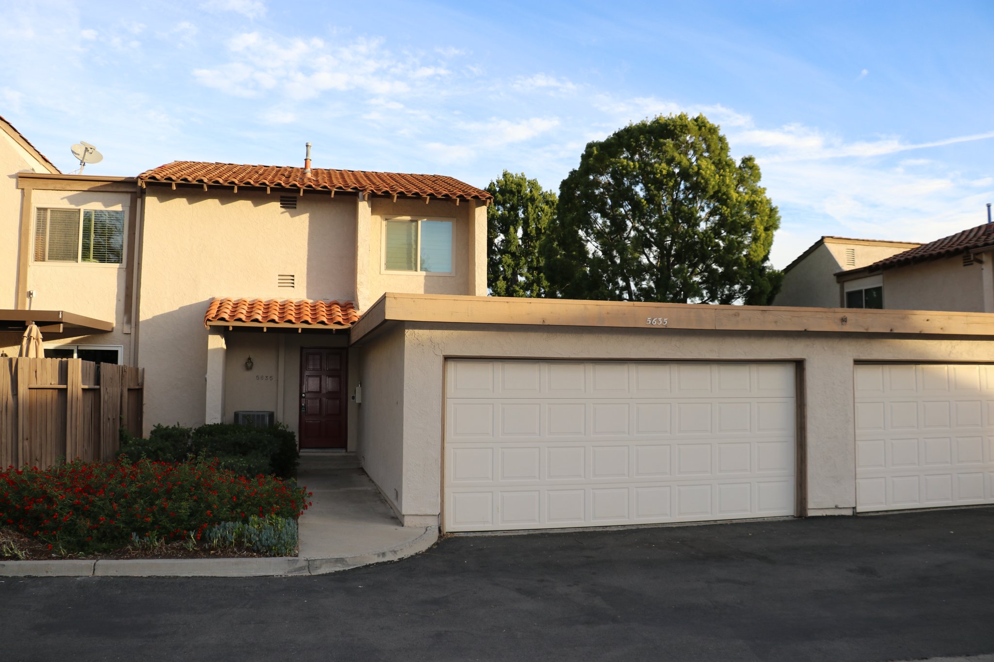 Anaheim Condo: 5635 East Avenida De Vinedos