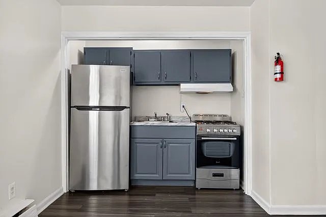 Trenton Apartment: 9-11 Sanhican Drive,