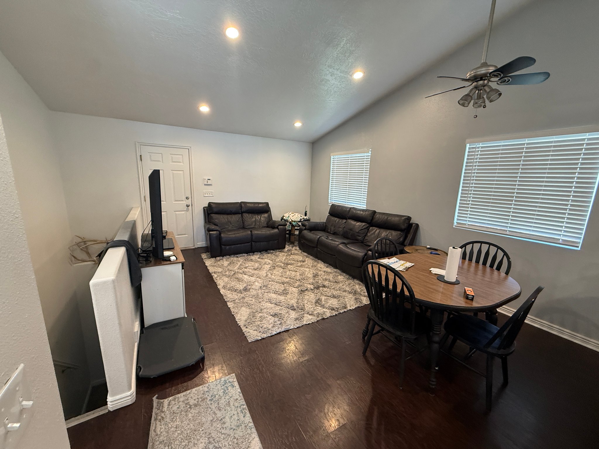 Draper House: 11818 S Inauguration Rd
