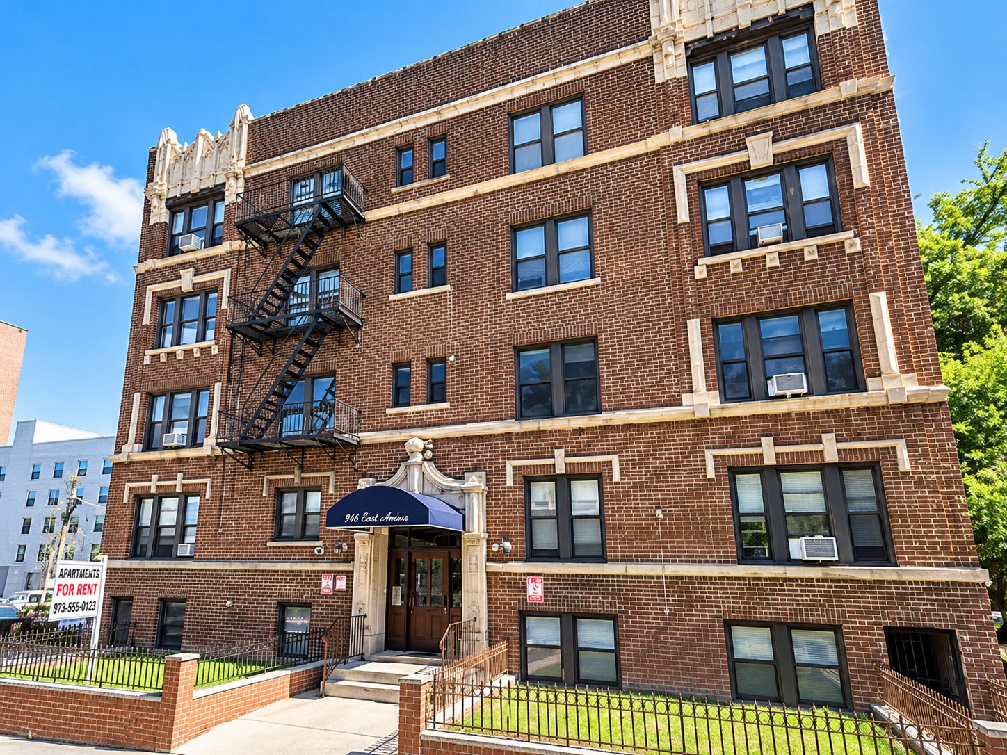 East Orange Apartment: 24 S Grove St