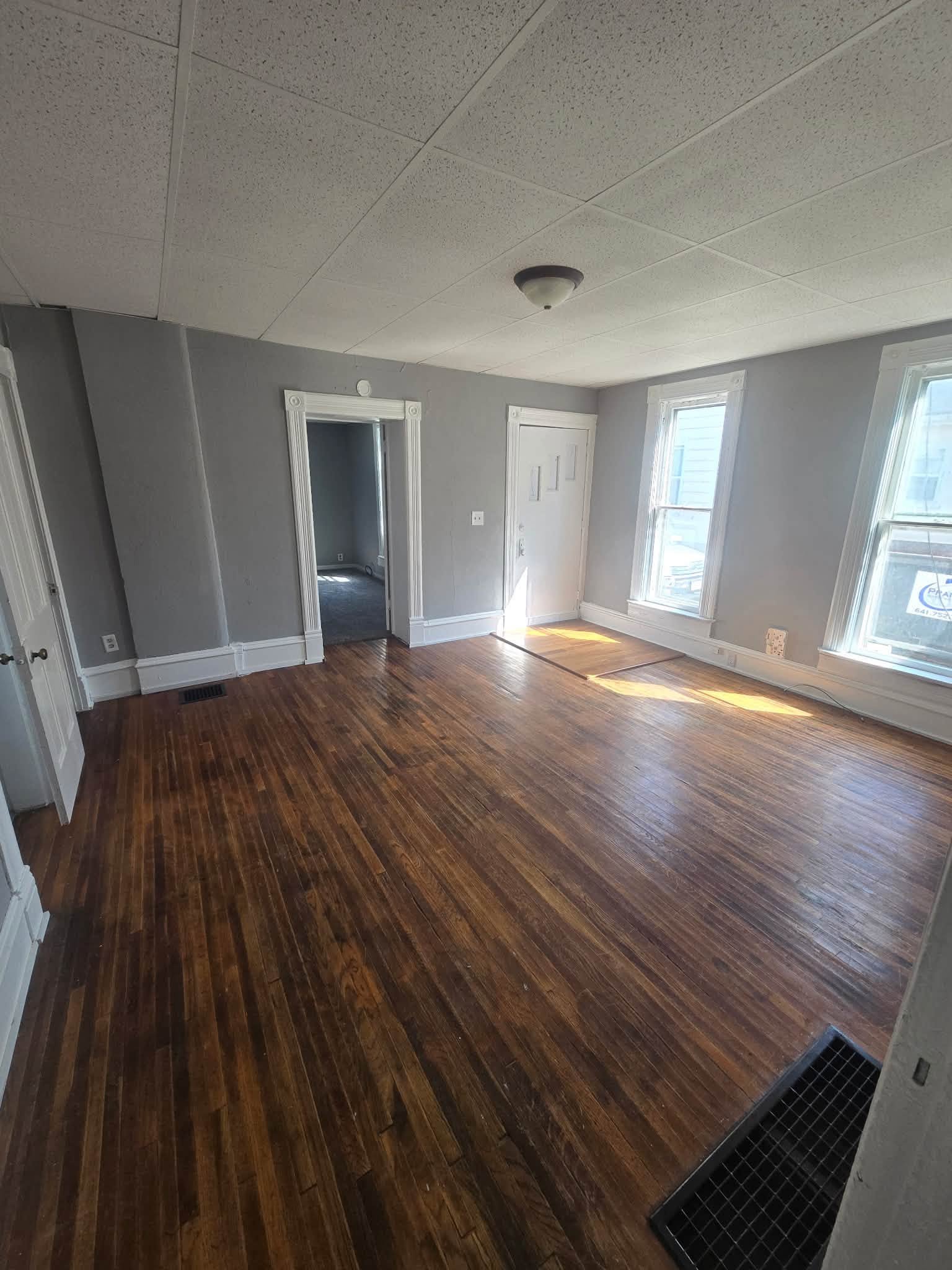 Marshalltown Multiplex: 528 N 1st St