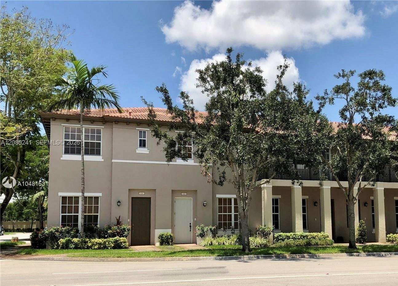 PEMBROKE PINES Townhome: 634 SW 147th Ave Unit