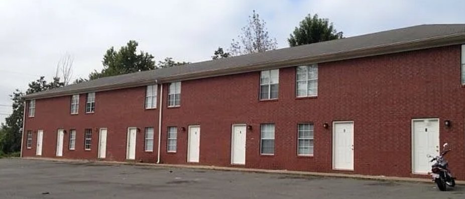 Greenbrier Townhome: 1 Lilac Street