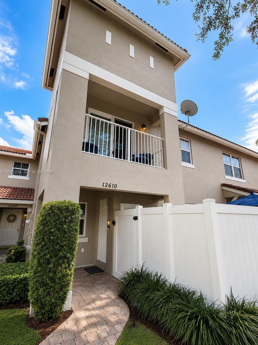 Miramar Townhome: 12610 SW 54th St # 12610