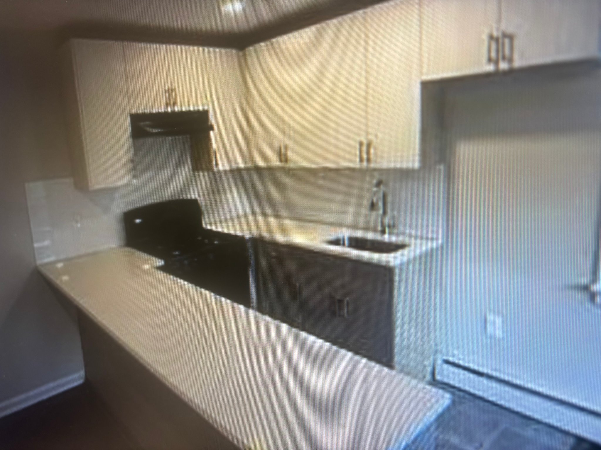 Irvington Apartment: 122 Elmwood Ave