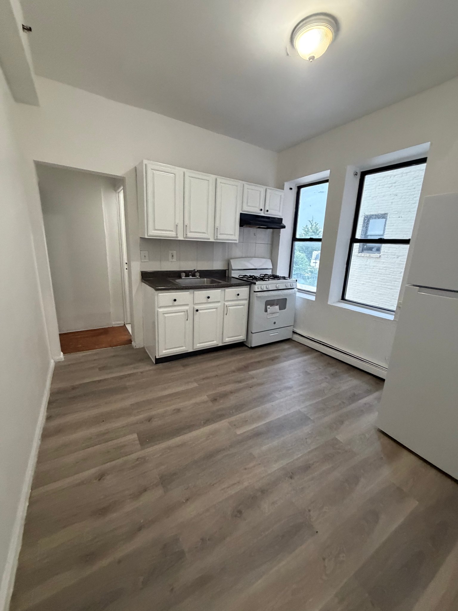 Orange Apartment: 212 Central Ave
