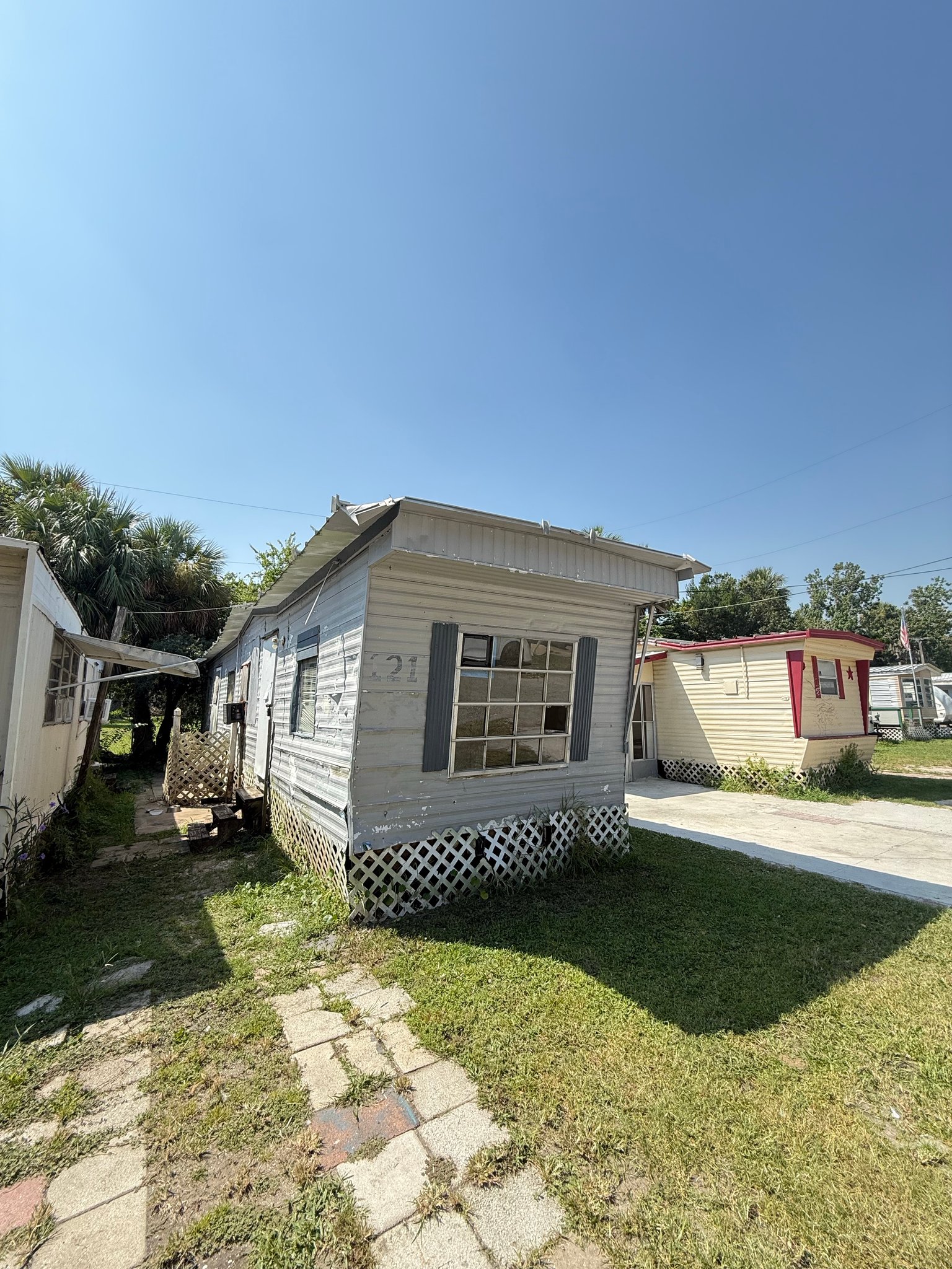 Daytona Other: 622 N Beach St
