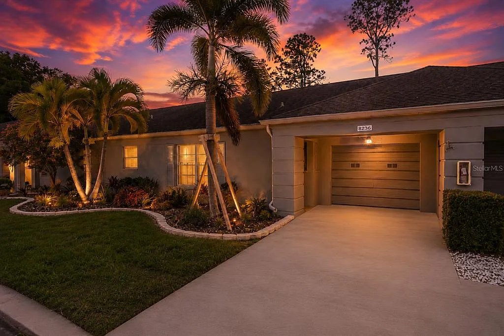 Seminole Condo: 8236 Brentwood Rd