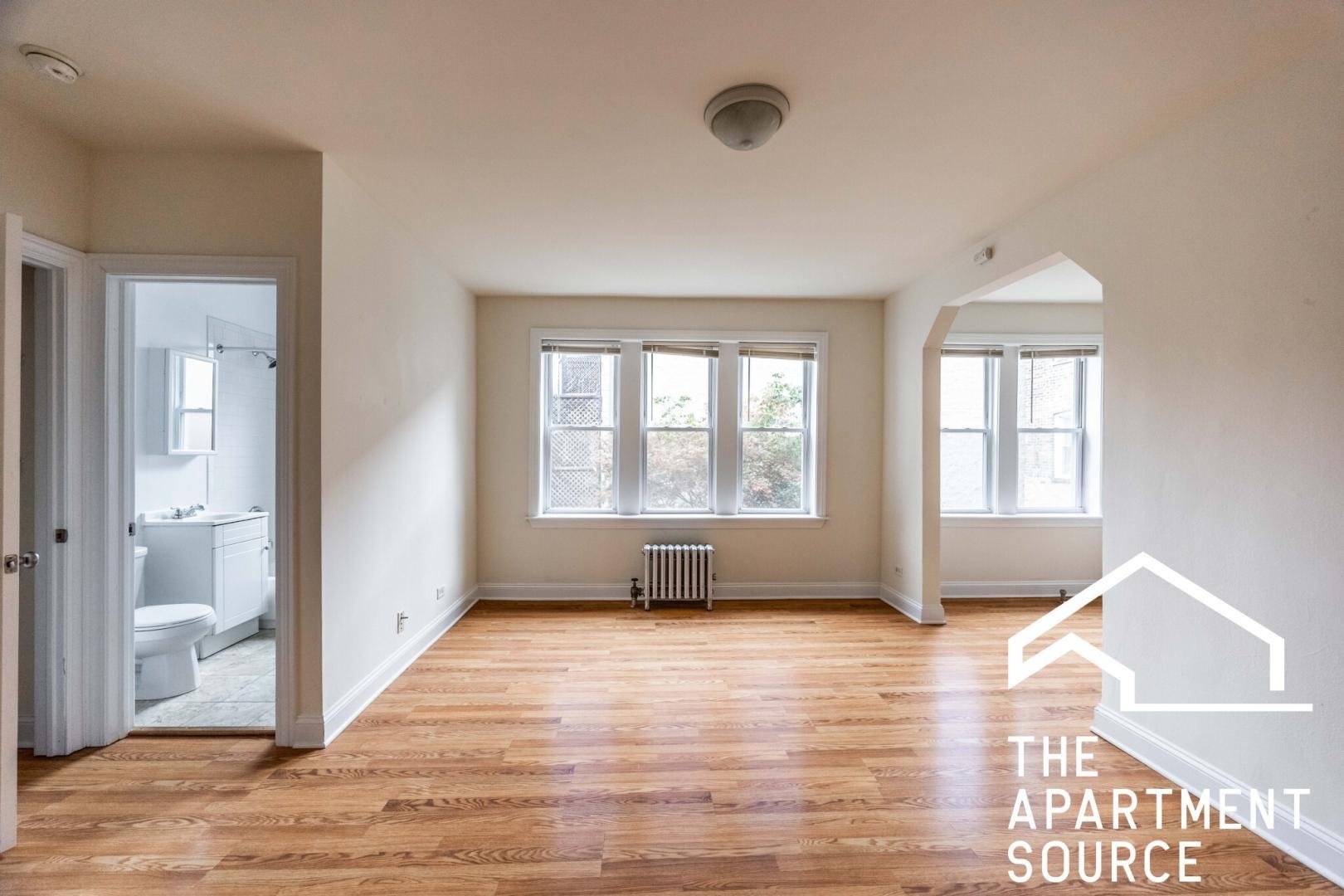 Chicago Apartment: 2600 North Kimball Ave