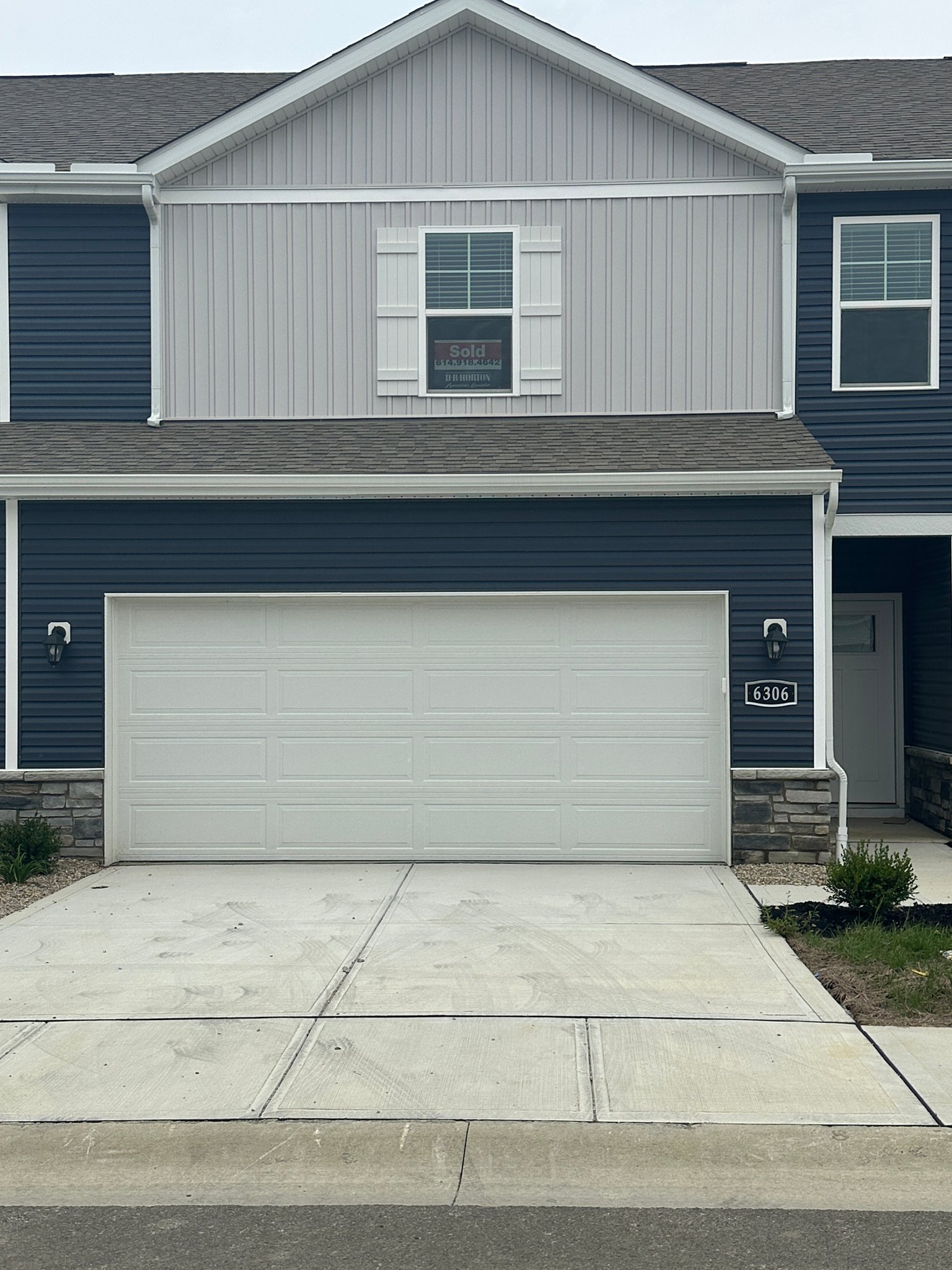 Hilliard Townhome: 6306 Marinelli Dr N