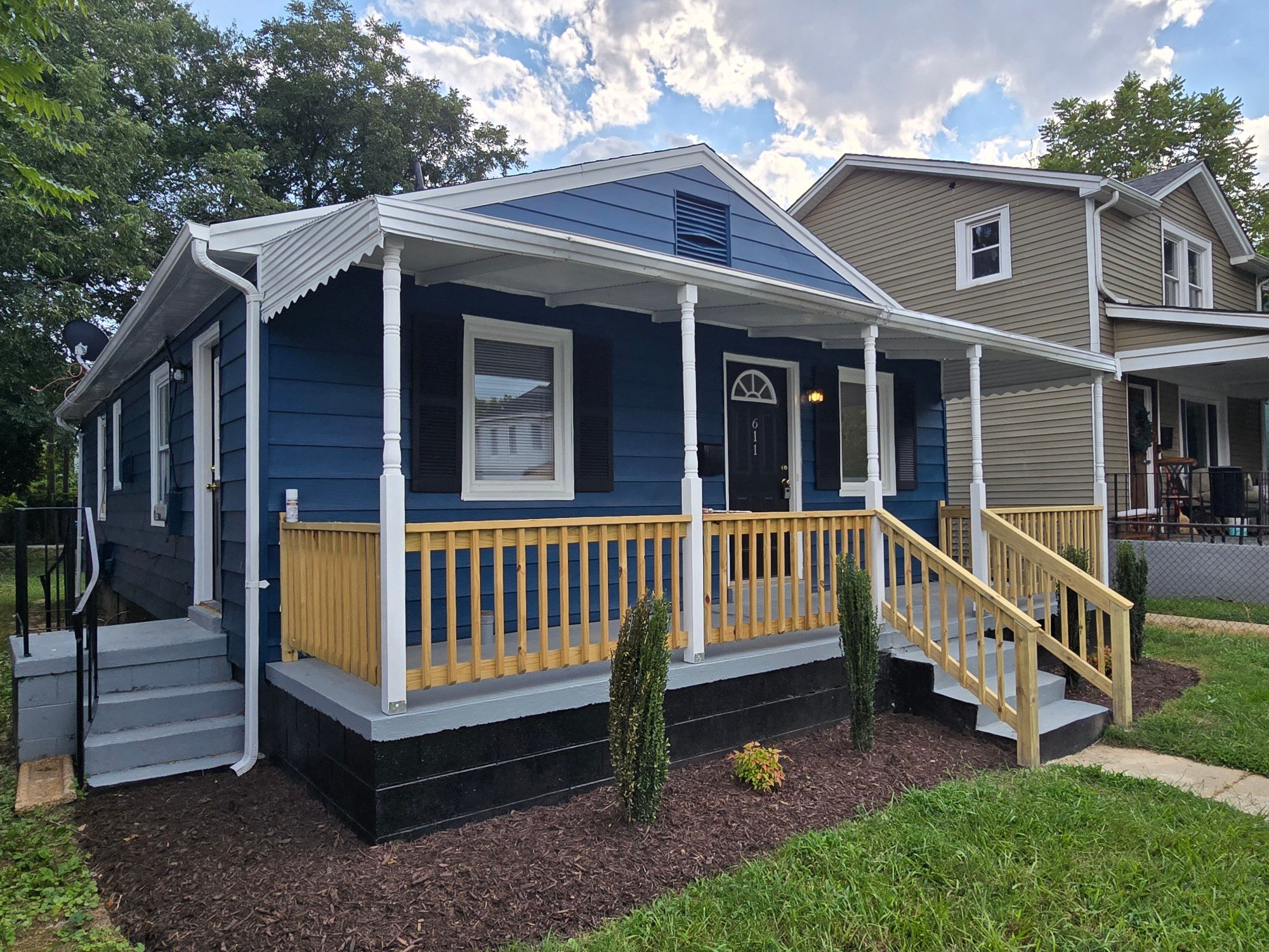 Richmond House: 611 Hazelhurst Ave