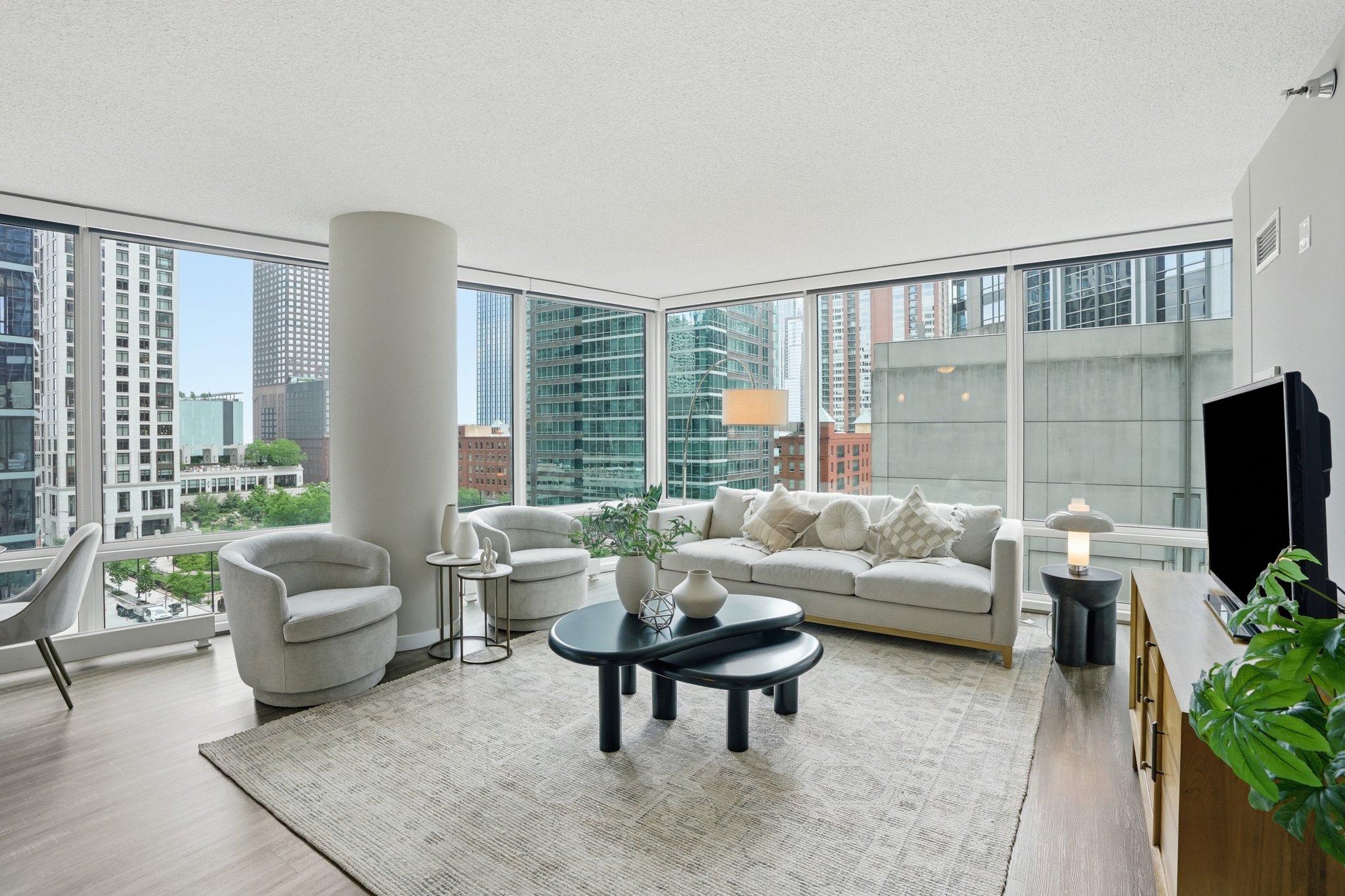 Chicago Condo: 350 East Ohio St