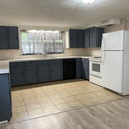 Cleveland House: 705 S Roosevelt Ave