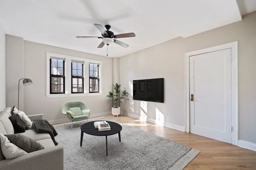 Winnetka Apartment: 896 Green Bay Road