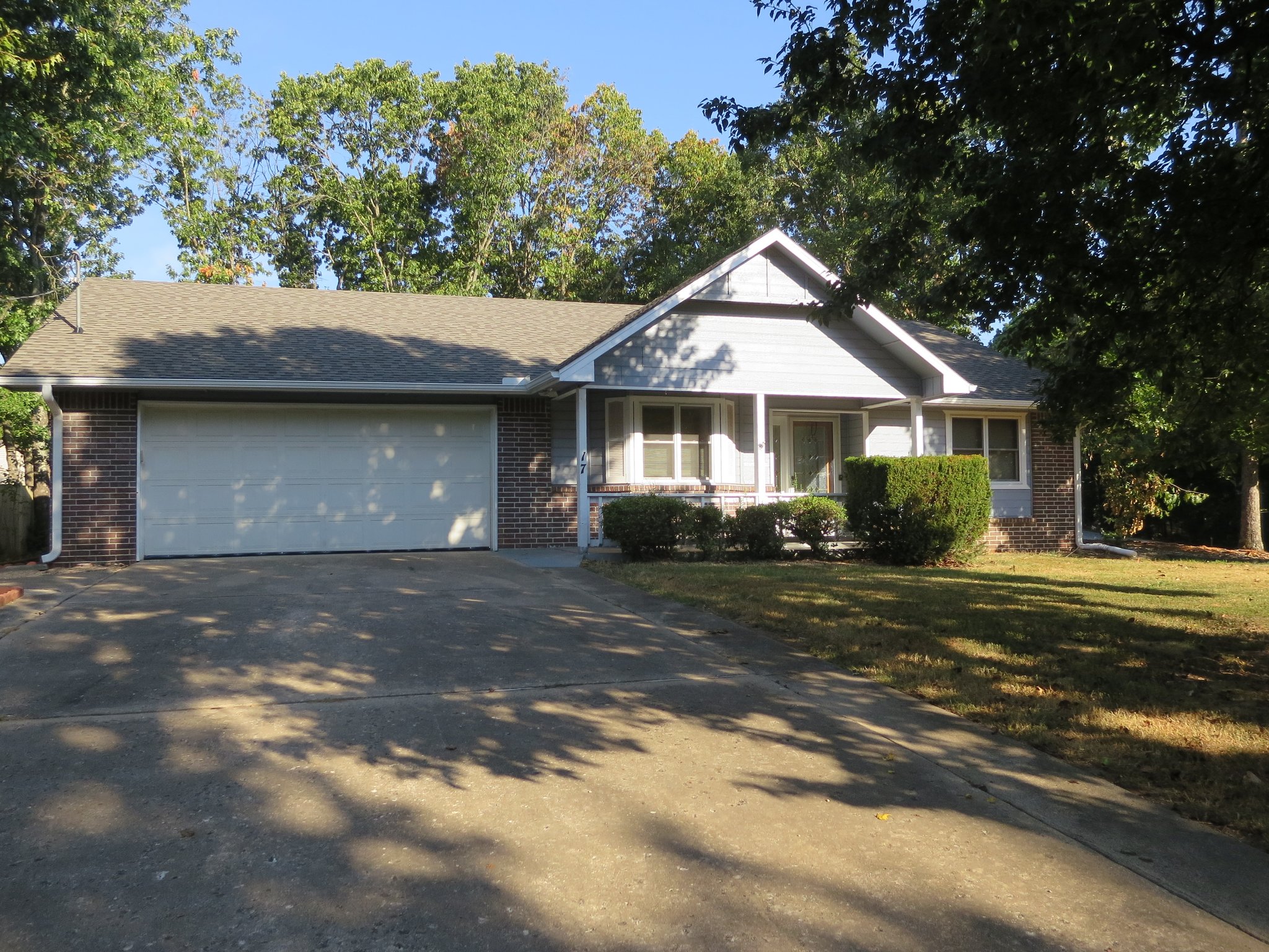 Bella Vista House: 17 Constance Cir