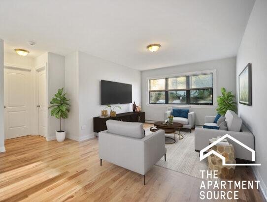 Highland Park Apartment: 696 Elm Place