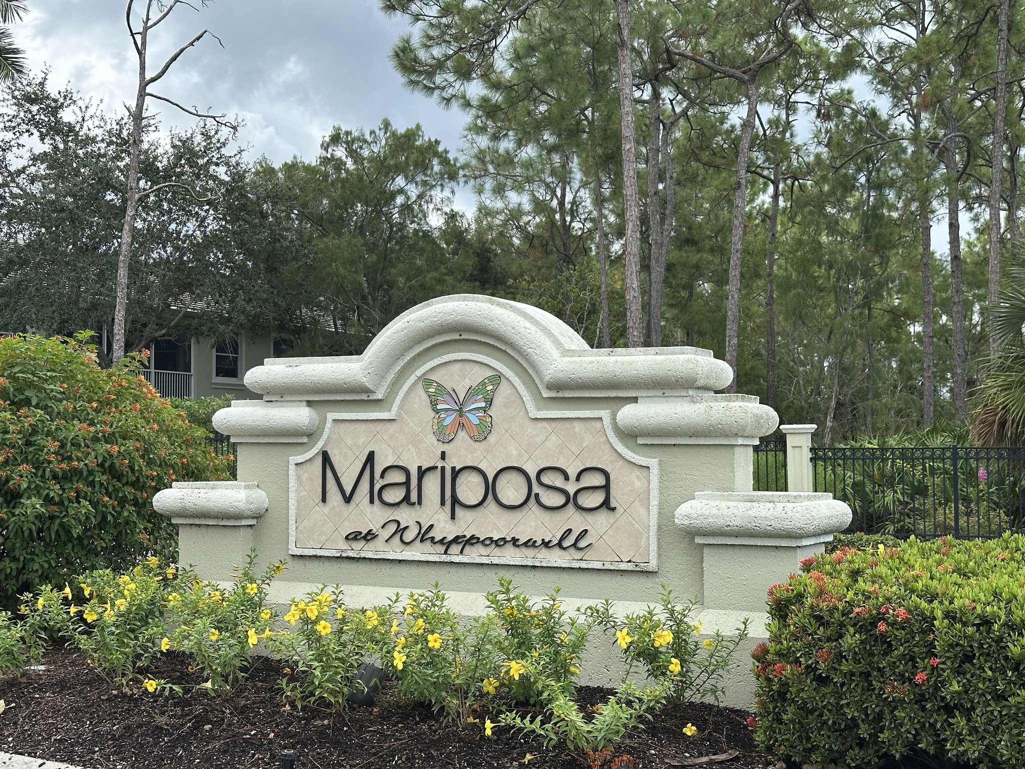 naples Condo: 1425 MARIPOSA CIR