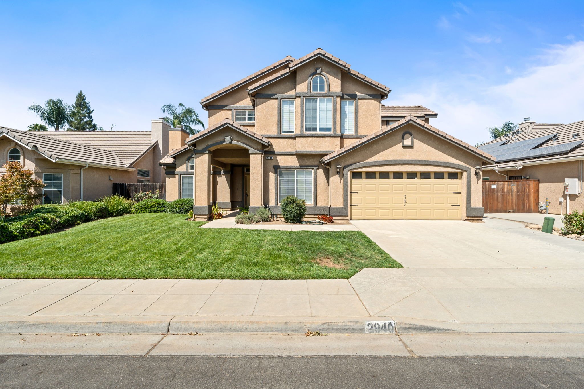Fresno House: 2940 E Brandon Ln