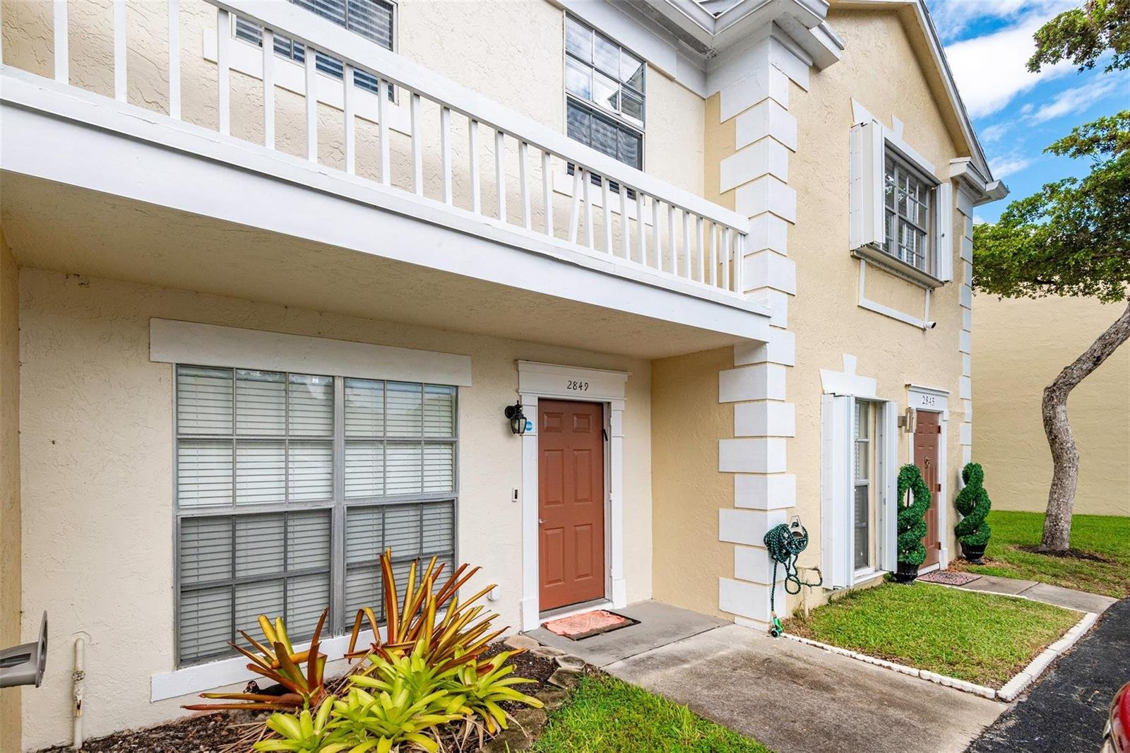 Cooper City Townhome: 2849 S Belmont Ln S