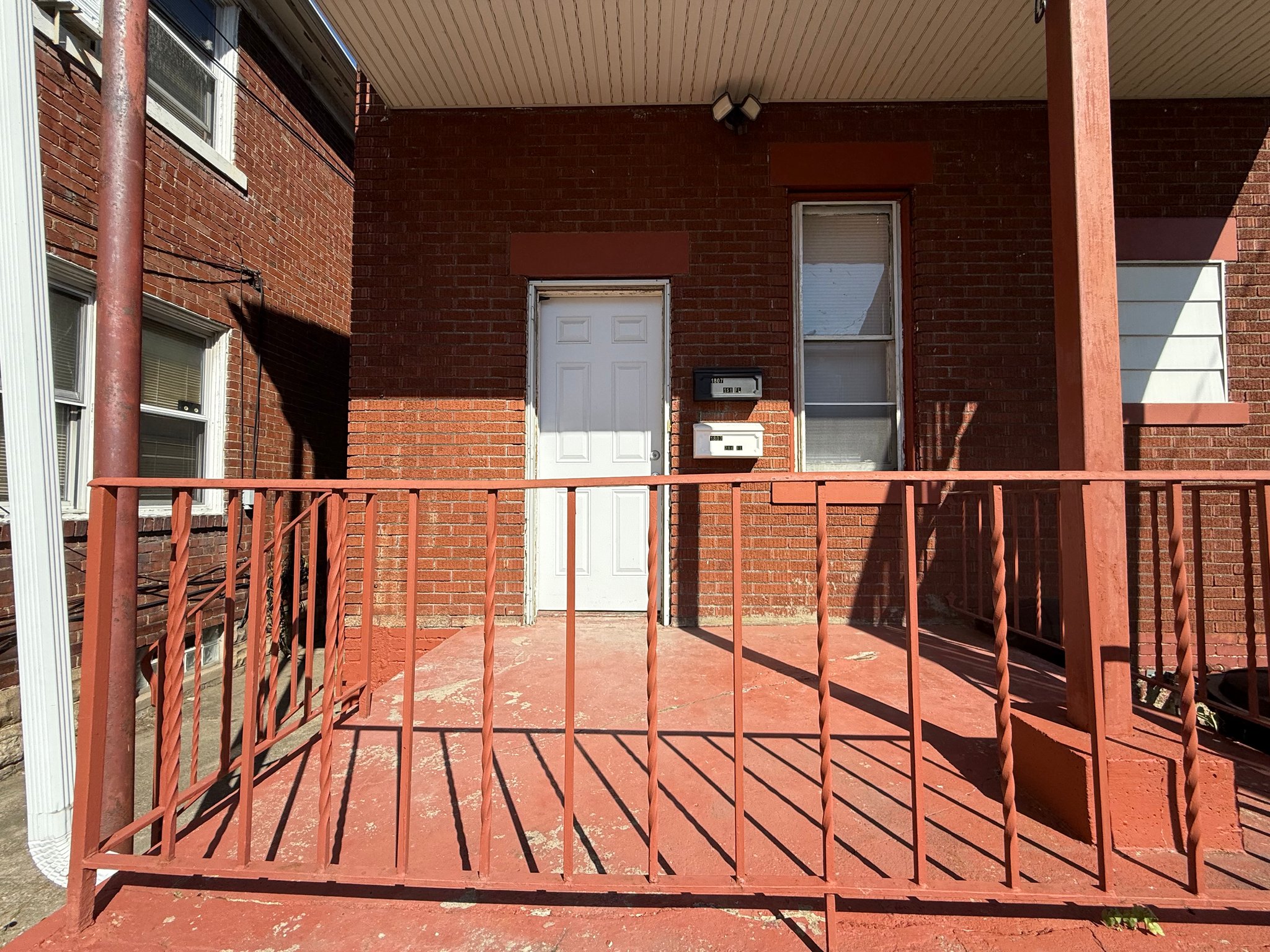 arnold Multiplex: 1807 4th ave