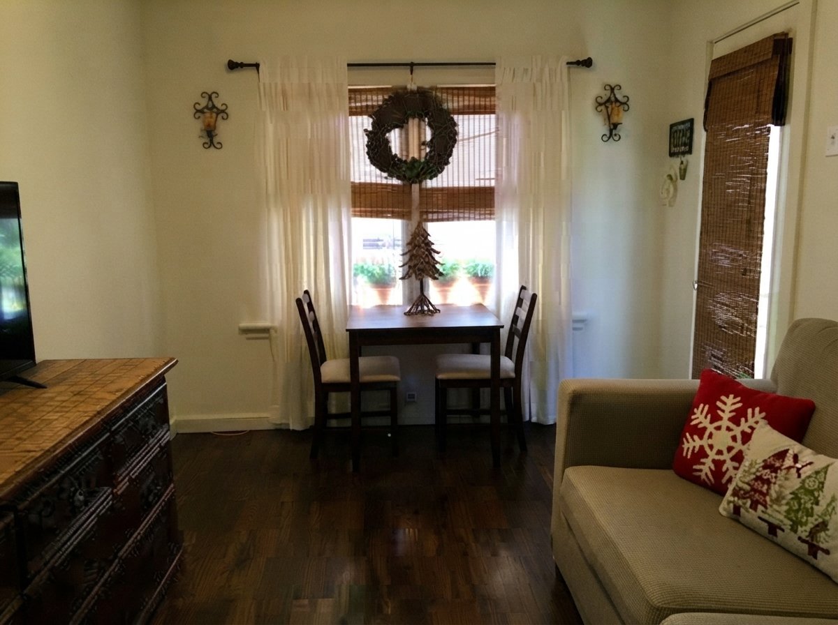 La Porte House: 721 S Nugent St