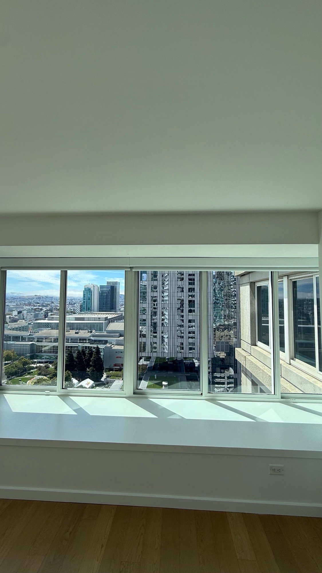 San Francisco Single Room: 680 Mission St