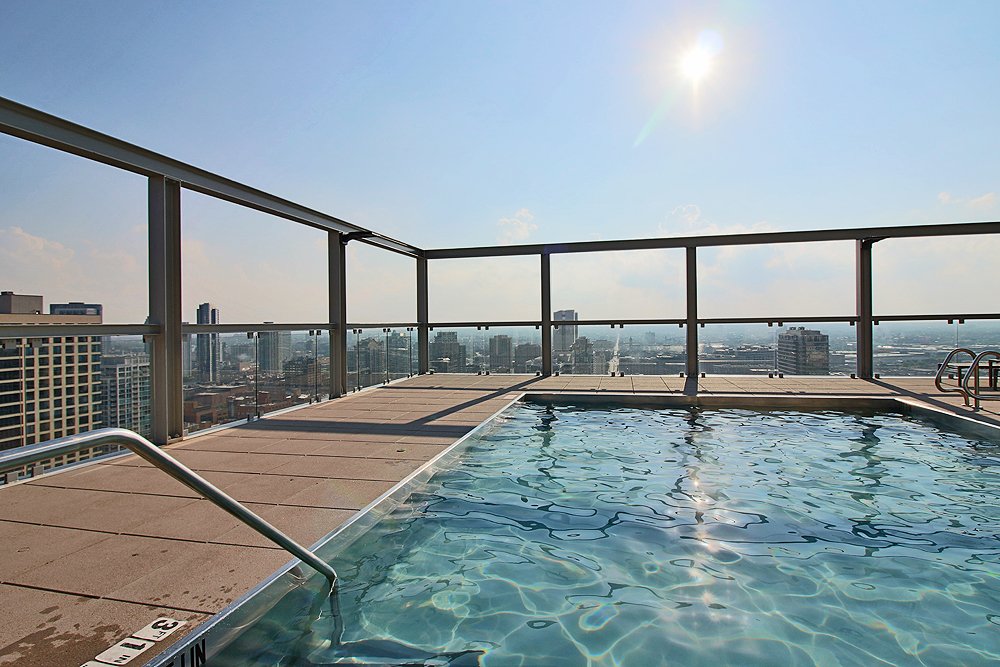 Chicago Condo: 799 N LaSalle Dr