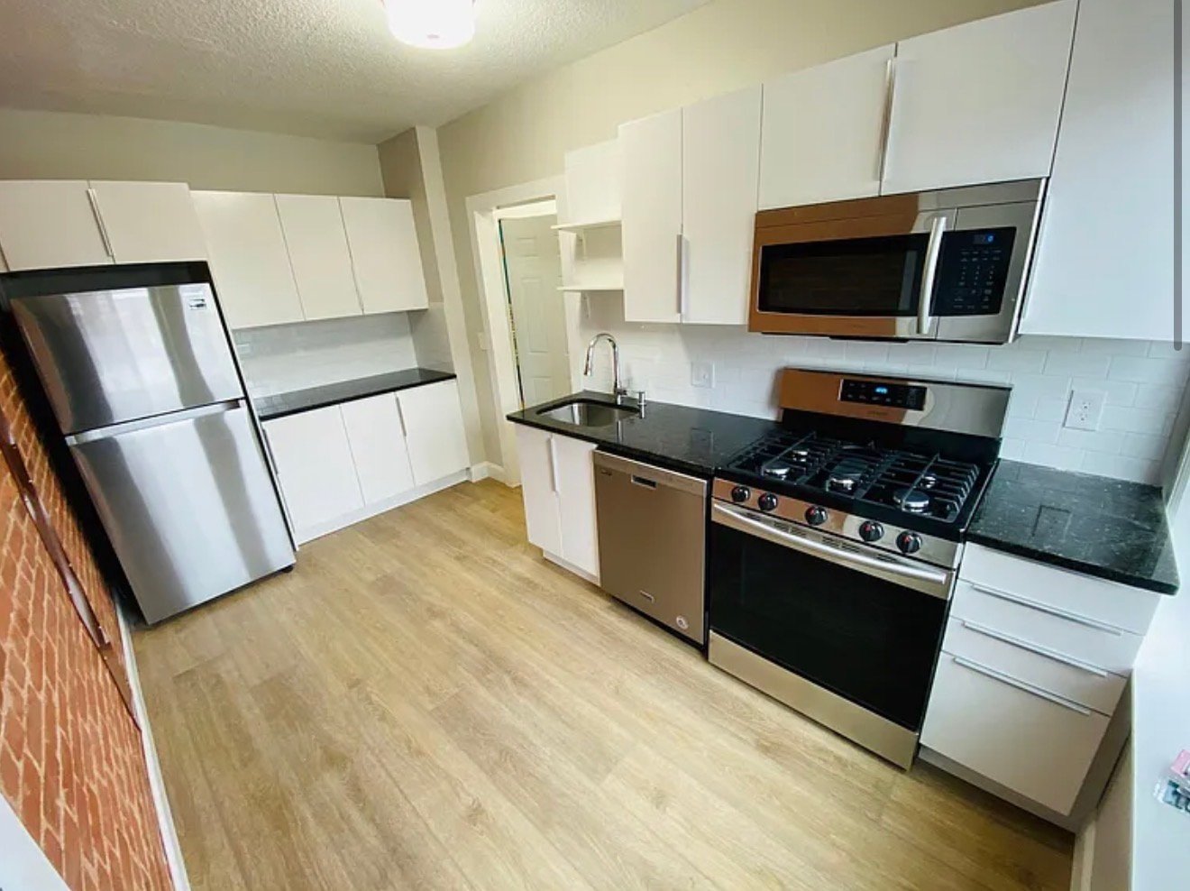 Worcester Apartment: 272 Pleasant St