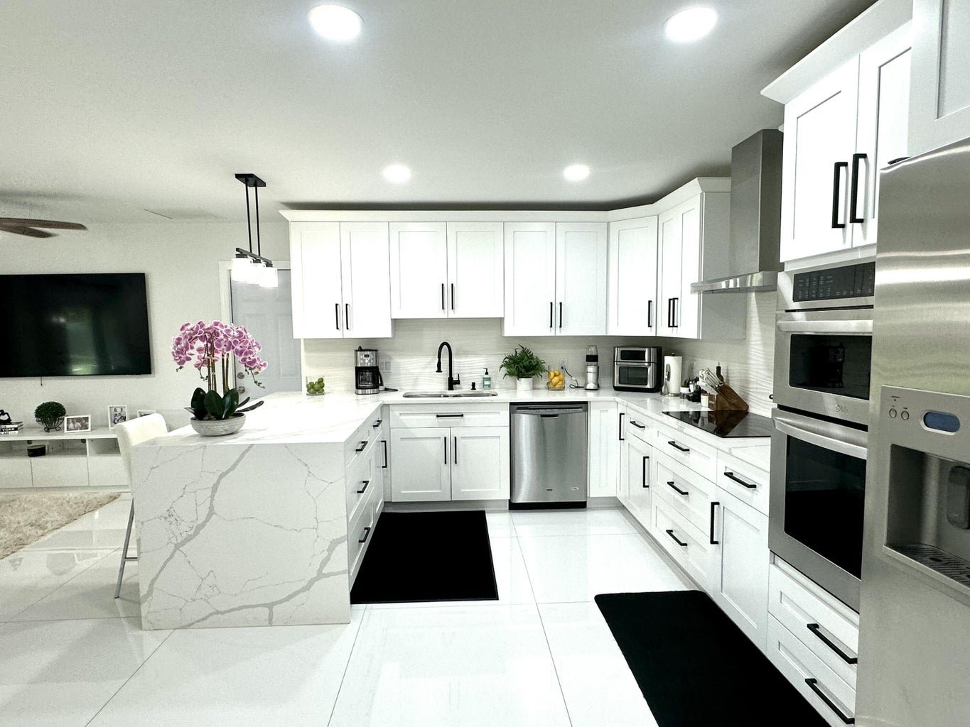 Royal Palm Beach House: 121 EIDER Court